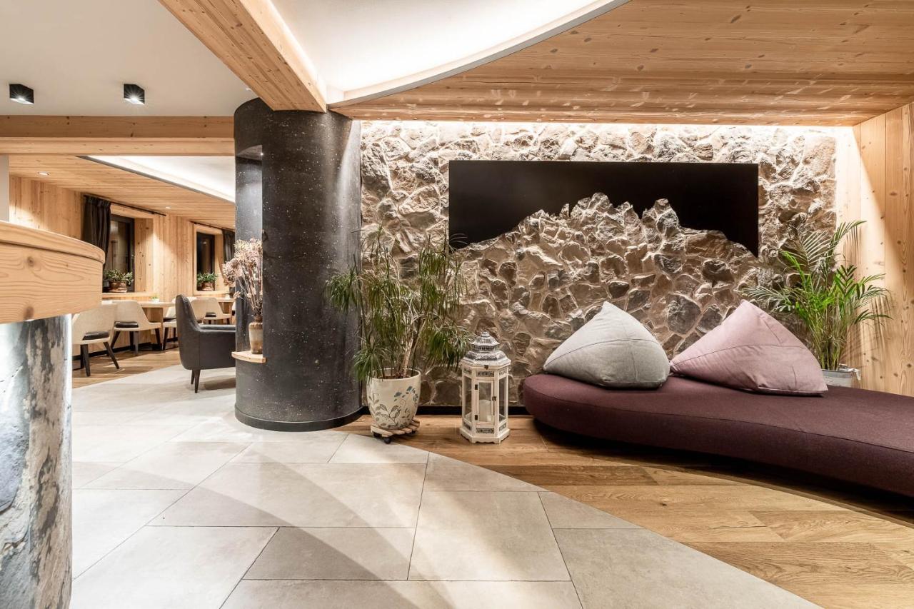 Garni Letizia Bed & Breakfast Campitello di Fassa Luaran gambar