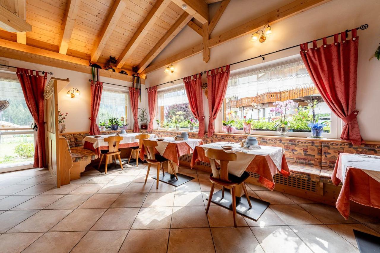 Garni Letizia Bed & Breakfast Campitello di Fassa Luaran gambar