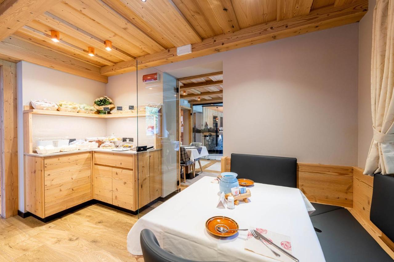 Garni Letizia Bed & Breakfast Campitello di Fassa Luaran gambar