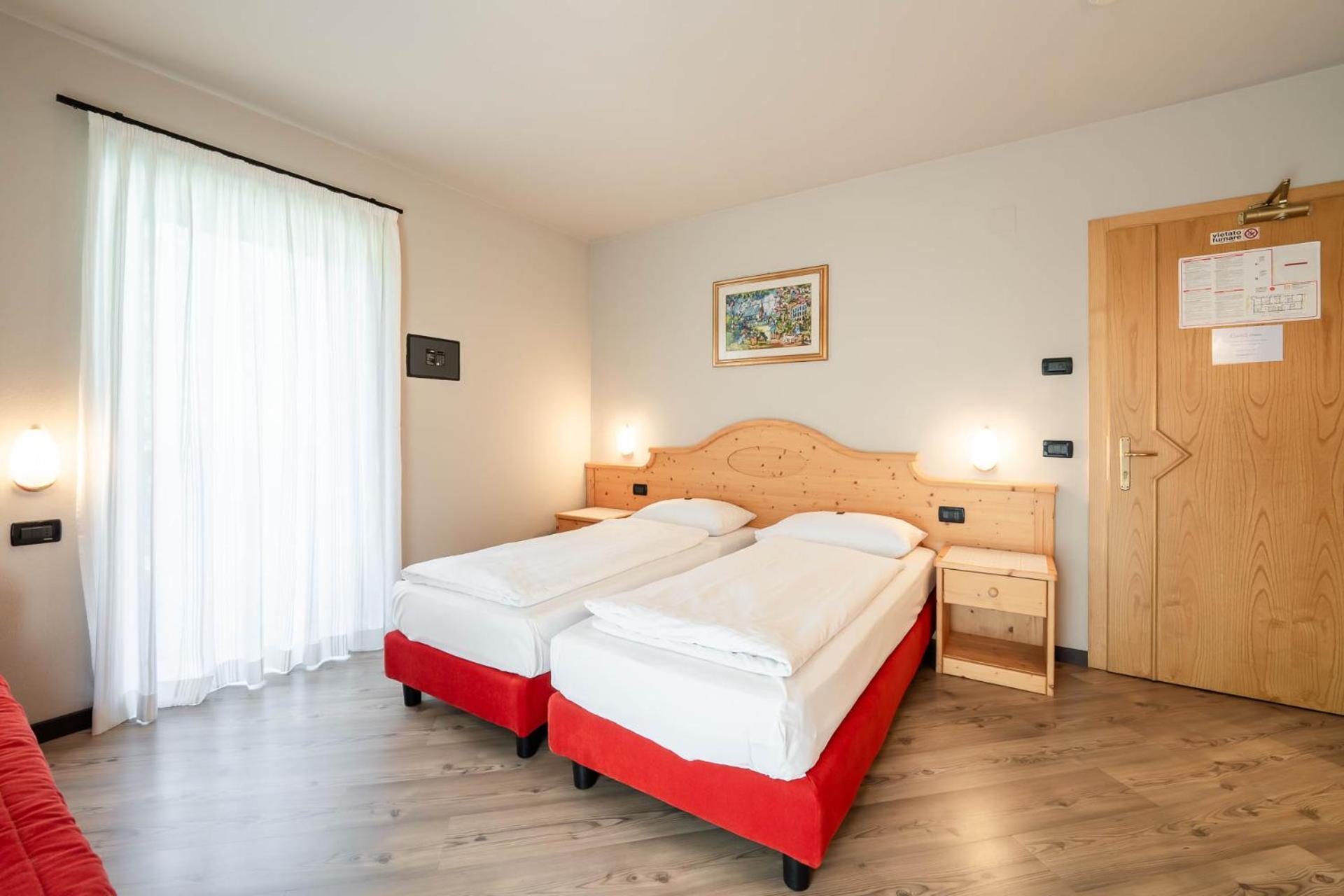 Garni Letizia Bed & Breakfast Campitello di Fassa Luaran gambar